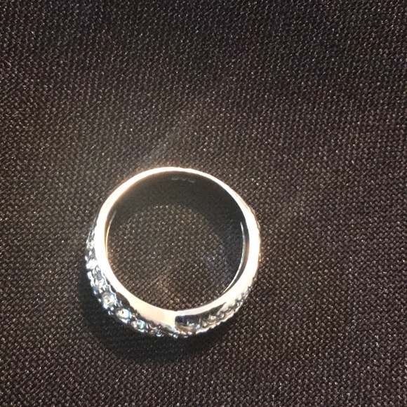 Classy ring - Picture 3 of 3